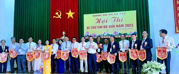 HỘI THI "BÍ THƯ CHI BỘ GIỎI" XÃ EAKLY LẦN THỨ NHẤT NĂM 2023